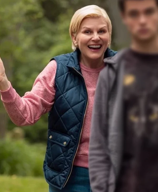 Buy Jennifer Robertson Ginny and Georgia S03 Puffer Vest