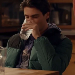 Felix Mallard Ginny & Georgia Green Puffer Jacket Front