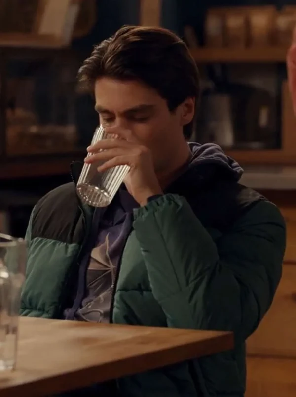 Felix Mallard Ginny & Georgia Green Puffer Jacket Front