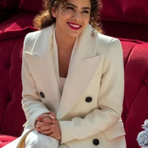 Ginny Miller Ginny & Georgia White Long Coat Front